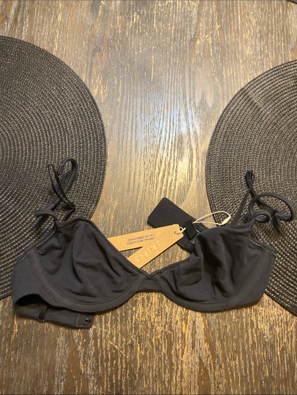 SKIMS Black everyday cotton unlined bra 32C NWT
